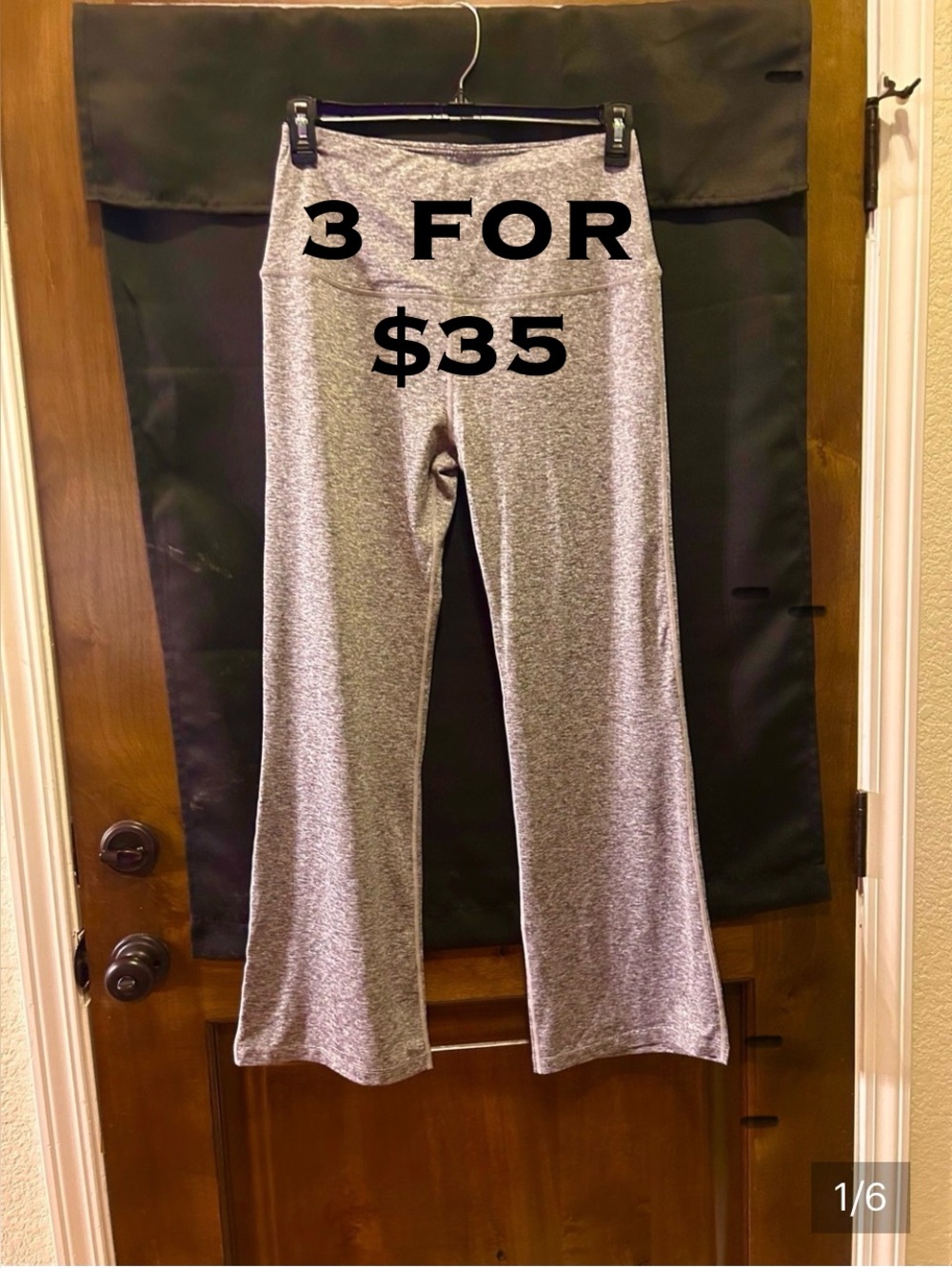 Flattering Women’s XL Athletic/Yoga 15% Spandex! Waist 32” -35”  High Quality!!